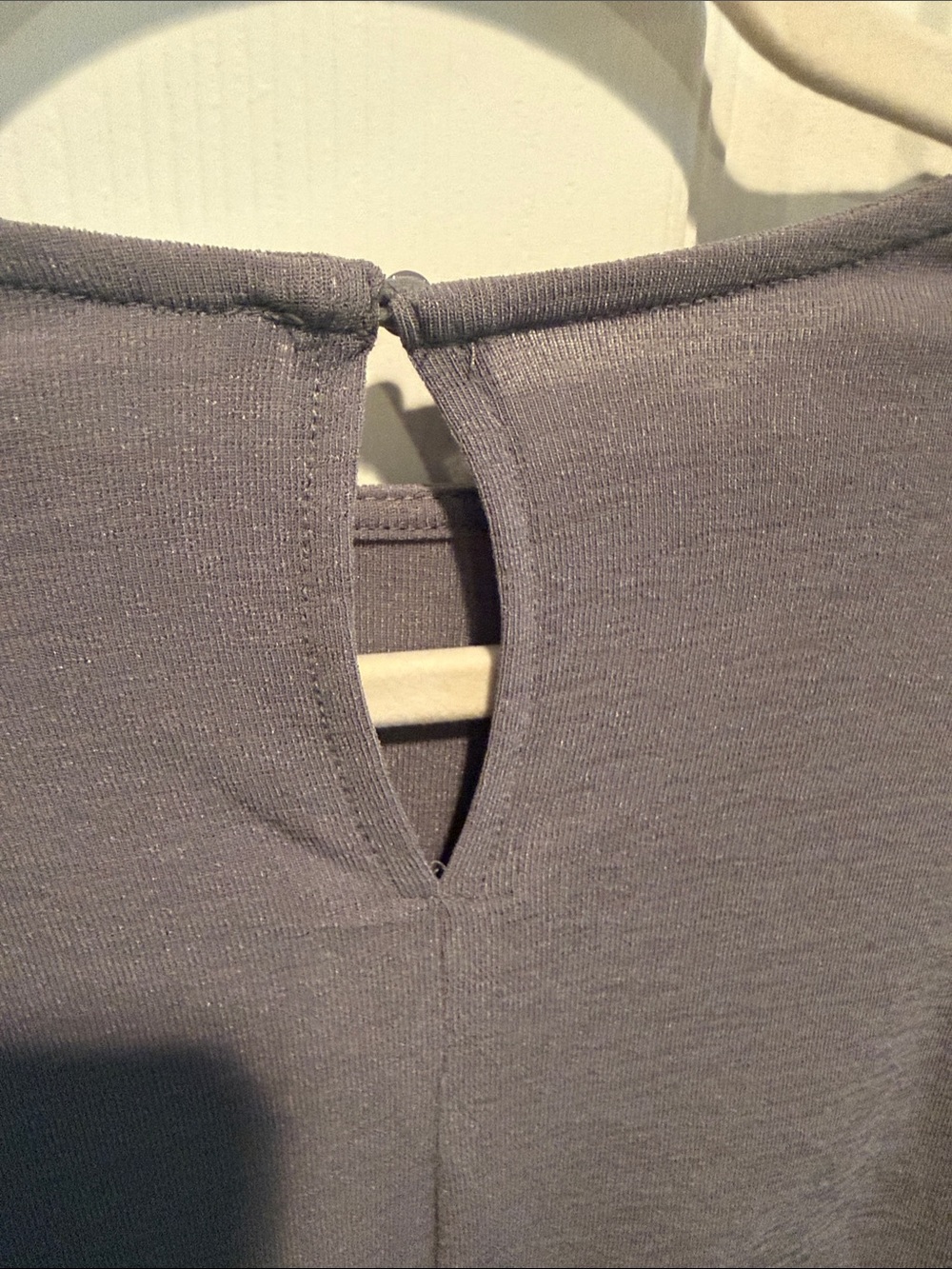 ASTR Gray Long Sleeve Ruched Front Top - Picture 6 of 6
